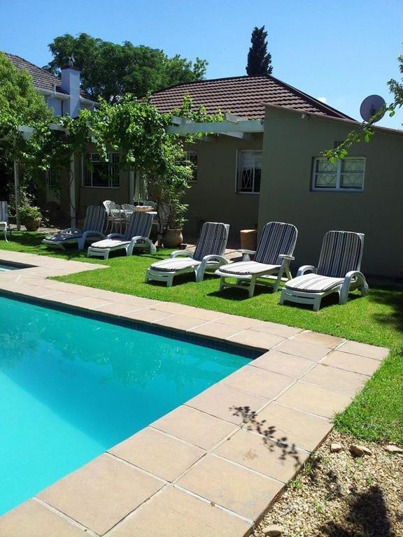 ستيلينبوش Oak Village B&B الغرفة الصورة
